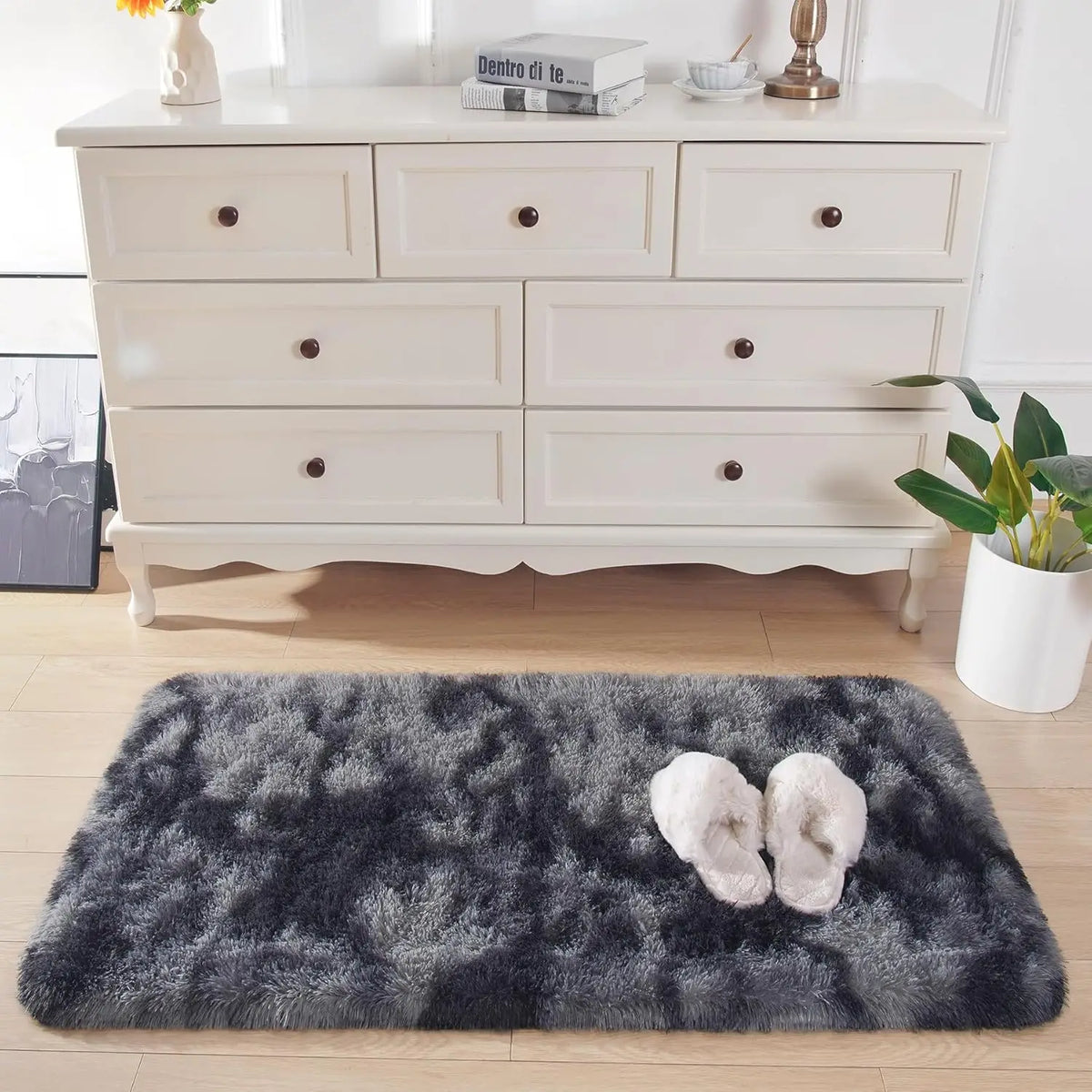 VIKAMA Shaggy Runner Rug Soft Polyester for Bedroom